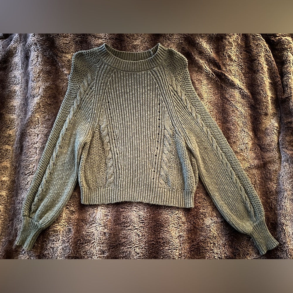 American Eagle sweater